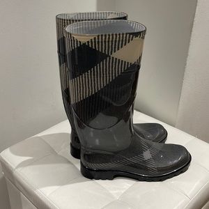 Burberry Rain Boots {never worn} Size 39